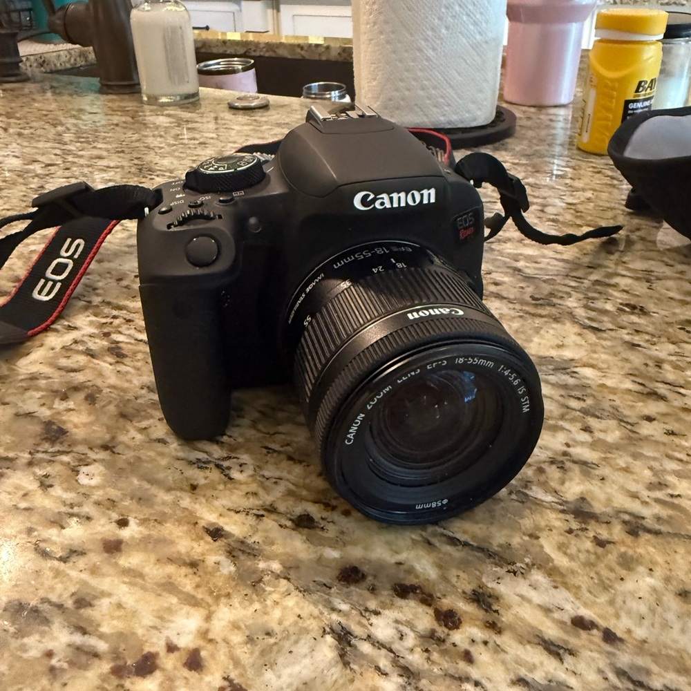 Canon rebel t7i with bag and longer lens